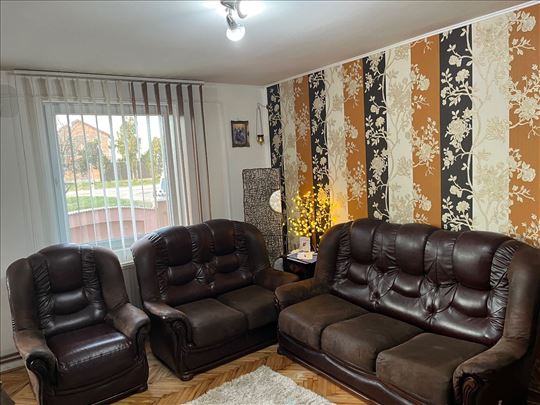 Garnitura od eko kože