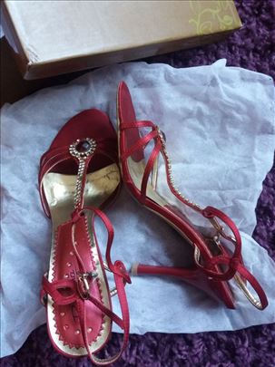 Crvene elegantne sandale 38