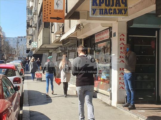 Centar ,Goldsvordijeva, LOKAL