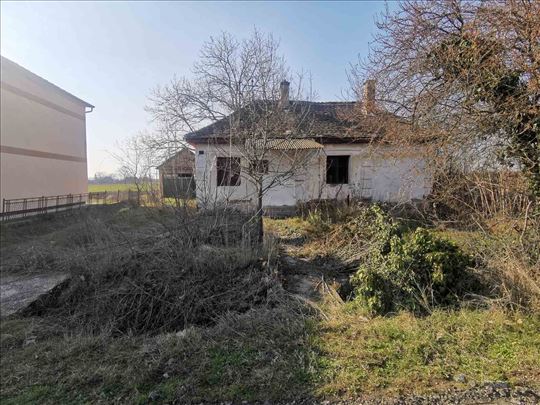 Kuća u okolini Lazarevca, 11.900 €