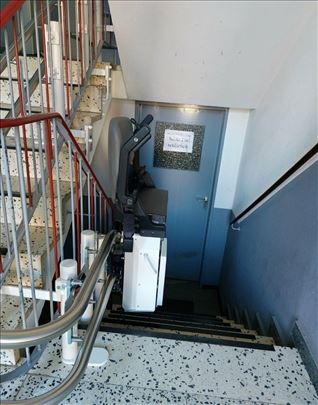 Lift stolica za stepeniste ugradnja po meri