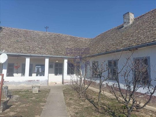 Krušedol, Centar, Kuća, 3.0, 200m2