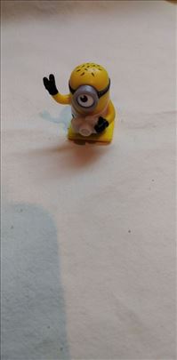 Igračka 3 cm. očuvana