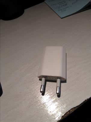 USB punjač, bez kabla za Iphon, bele boje Input: 1