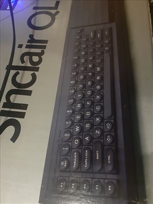 Stara retro igrica tastatura konzola Sinclair QL