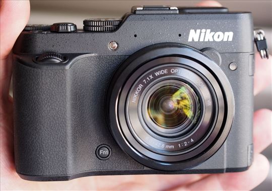 Nikon P7800 kompakt sa 1.7" senzorom - kao NOV