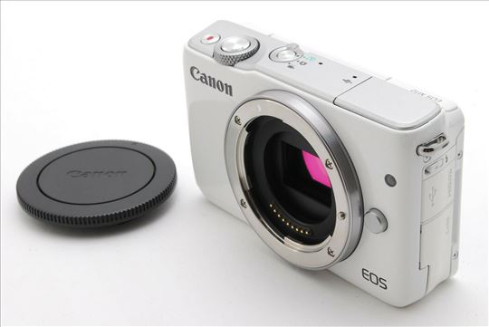 Canon EOS M10 + objektivi (opciono)