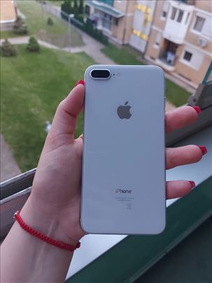 Iphone 8+ Beli povoljno ! 