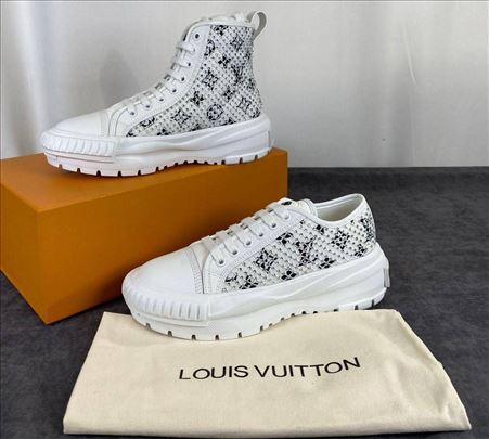 Louis Vuitton SQUAD 