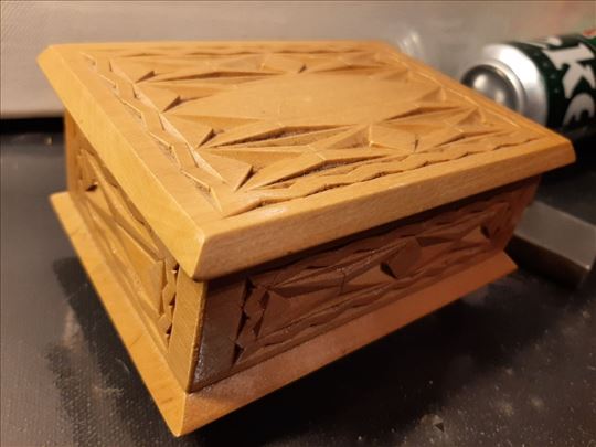 duborez ukrasna kutija drvo drvena