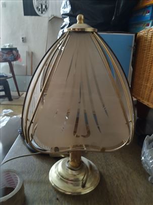 Prodajem lampu
