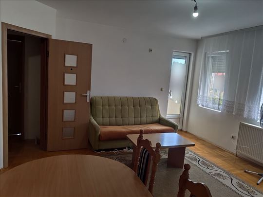 Trosoban stan u Kruševcu