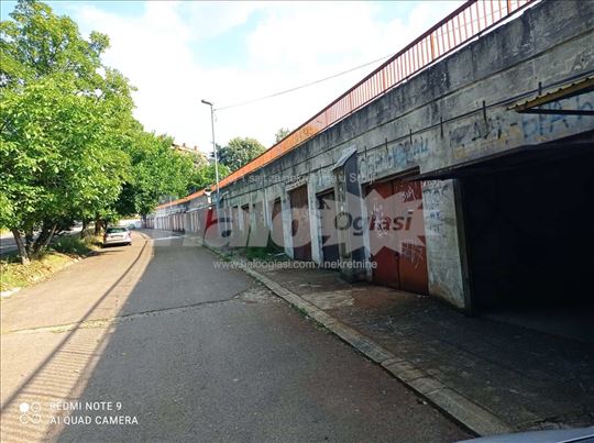 Izdavanje 16m2,Retko, Medaković II, struja, voda