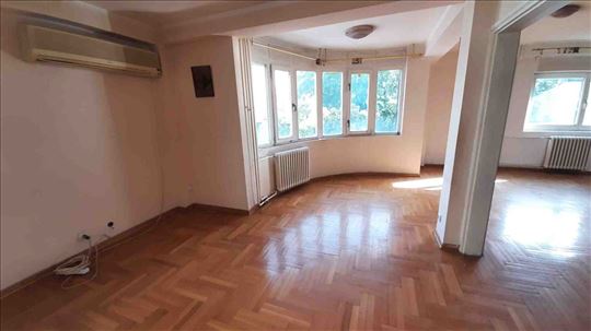 Prodaje se stan u Višnjićevoj,4-soban,uknjižen ID#