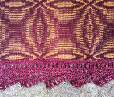 Vuneni rucno tkani etno prekrivac 205 x 160 cm
