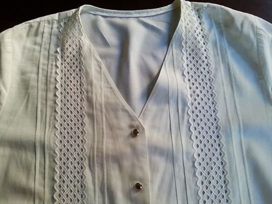 Vintage bluza kratkih rukava sa belim vezom L/XL