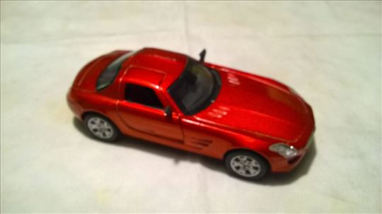 Auto Mercedes SLR oko 1:40(13 cm.)China,pritiskom 