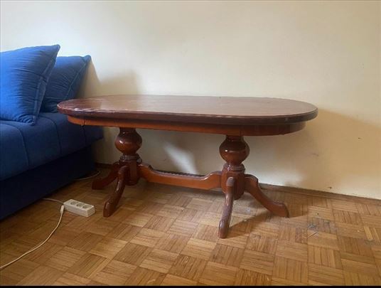 Sto od punog drveta, hrastovina