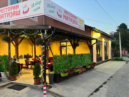 Prodaje se opremljen restoran u centru Slankamena