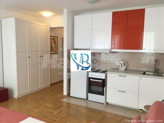 Višnjička Banja, Sunnyvile, nameštena garsonjera