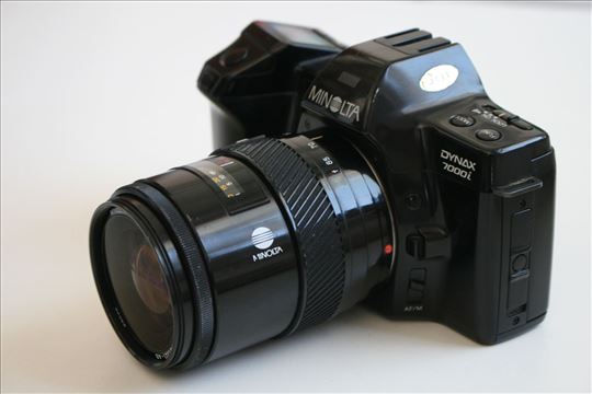 Minolta DINAX 7000i i Minolta AF zoom 28-85mm 1:3.