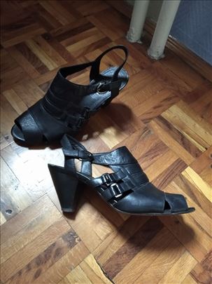 Crne kožne sandale 