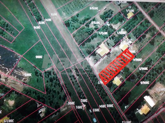 Prodajem plac u Vrdniku