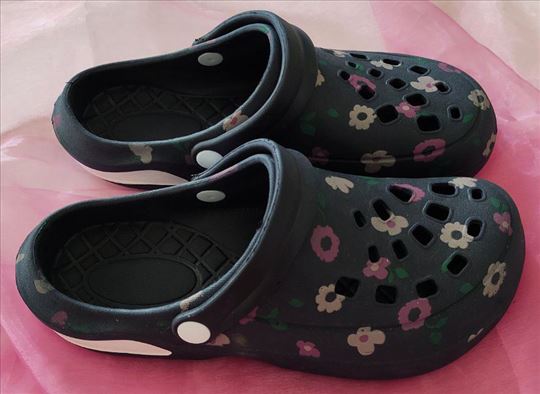 Nove ESMARA klompe-sandale kao Crocs br.38 
