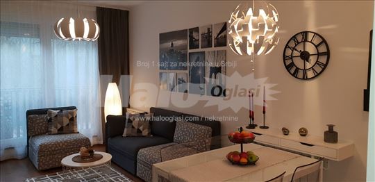LUX 2.0 namešten stan u Cara Dušana, 42m2