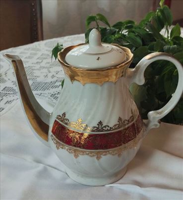 Starinski Porcelanski cajnik-vaza sa pozlatom 