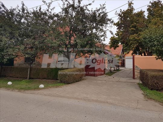 Kuća sa nameštajem, u Bečeju. Extra ponuda!