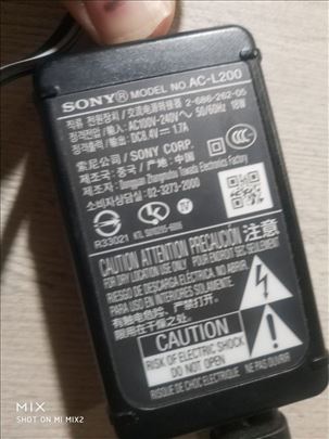 Sony AC-L 200