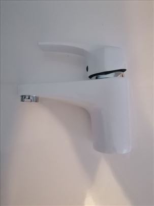 Dubeća slavina bela model 1, novo