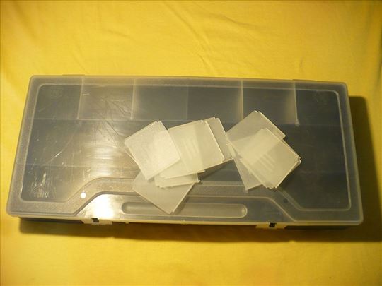 Plastična kutija sa podesivim pregradama