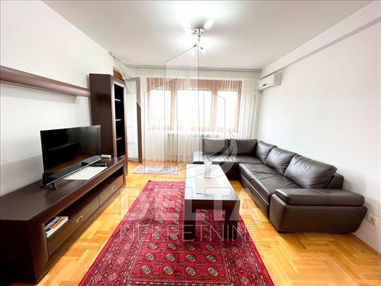 Jednoiposoban stan u novoj zgradi, sa parkingom 