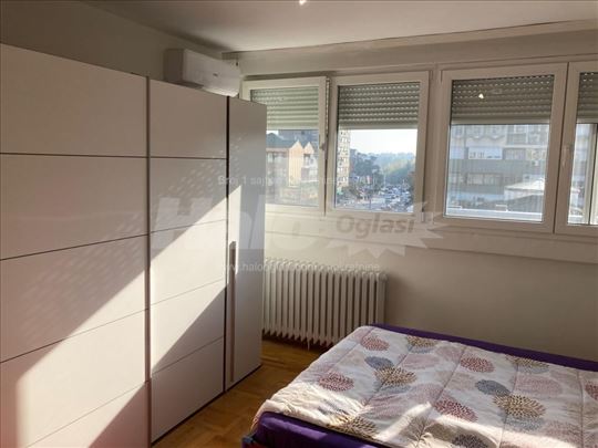 Pozeska, lep dvosoban stan, renoviran kompletno