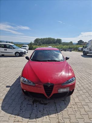 Alfa Romeo 147 RESTYLING branik 