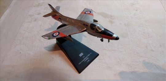 Avion Hawker Hunter T7 1:100,sve je original,sloml