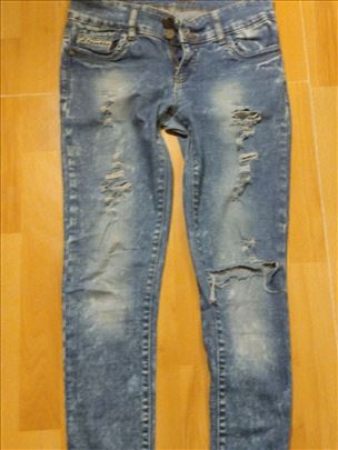 Iscepkane farmerke Fiorettc