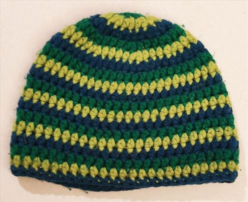 Heklana vunena kapa ručni rad obima 60 cm