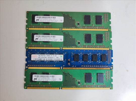 4 x1 GB DDR 3 RAM Memorija