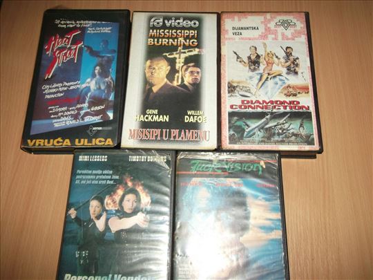 Lot 5 akcionih filmova na VHSu - originali