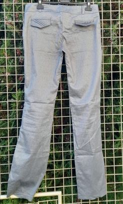 Srebrno sive Pantalone,,Sezdi`  veličine 40