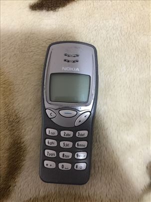 Nokia 3210 komada dva