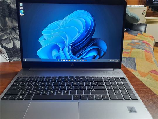 HP Laptop 250 G8 Win 11 Home/15.6" FHD AG IPS/i3-1
