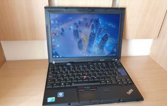 Lenovo (X201)