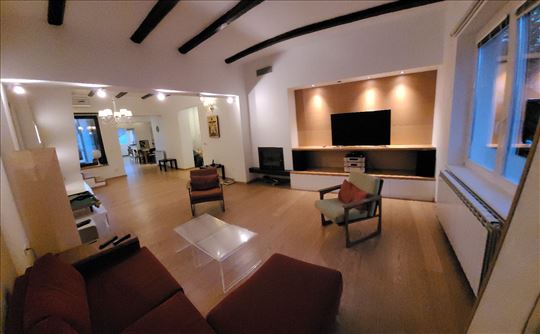 Zemun Ćukovac, Nušićeva stan u kući 250m2