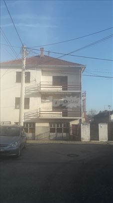 Izdajem stan u okviru porodicne kuce