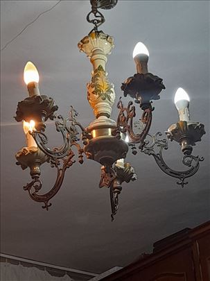 Mesingano keramički luster svećnjak