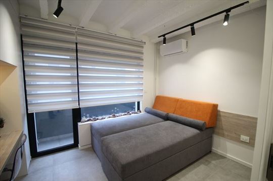 Lux, kvalitetan studio, ID 2684